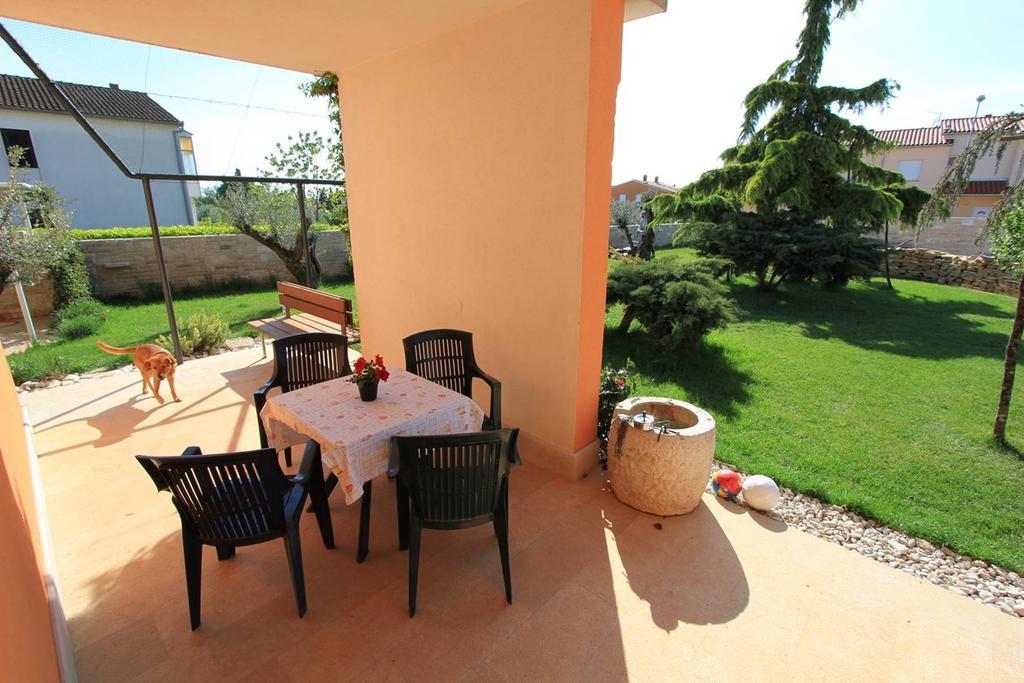Apartment Dusanka Fažana Kültér fotó