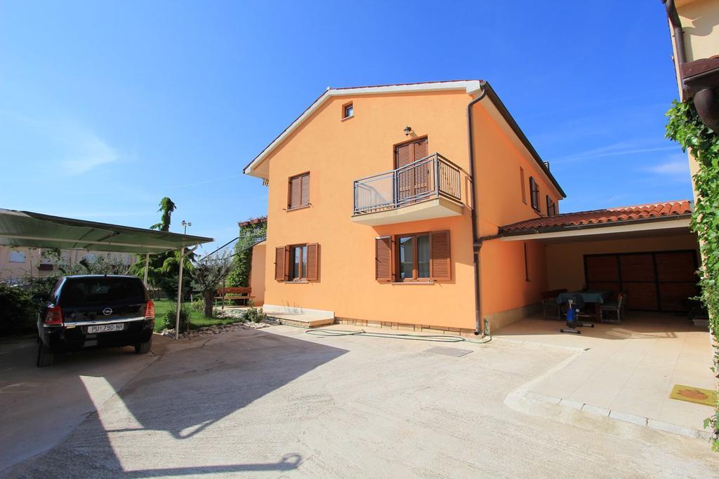 Apartment Dusanka Fažana Kültér fotó